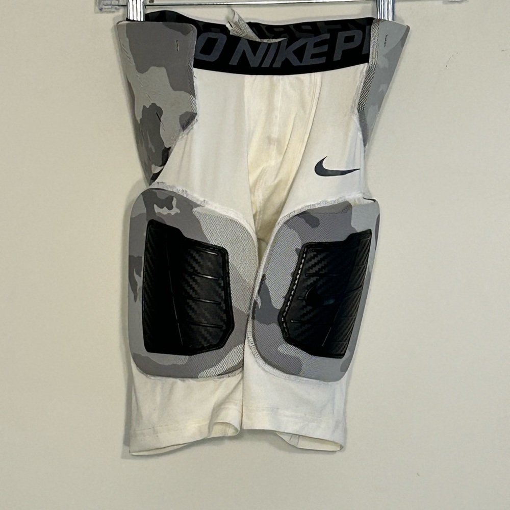 NWT Nike Pro Hyperstrong Boys M Football Compression Pants Black Padded
